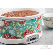 Load image into Gallery viewer, Vintage Floral 7-Quart Programmable Slow Cooker
